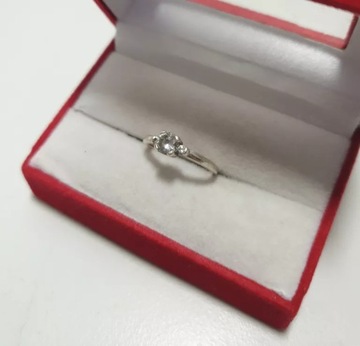 СЕРЕБРЯНОЕ КОЛЬЦО С ЦИРКОНИЕМ P925 2.00G R12