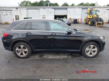 Mercedes GLC C253 2018 Mercedes-Benz GLC 2018 r.,2,0L 300 4MATIC 2.0 Benzyna 241KM, zdjęcie 12