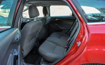 Ford Focus III Kombi 1.6 EcoBoost 150KM 2011 Ford Focus 1,6T (150KM) 178 tys. km 1.6 Benzyna 150KM, zdjęcie 7