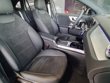 Mercedes GLA II Off-roader Facelifting 2.0 220 190KM 2025 MERCEDES-BENZ GLA 220 4-Matic AMG Line 2.0 (190KM) 2025, zdjęcie 4