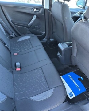 Peugeot 2008 I SUV Facelifting 1.2 PureTech 82KM 2019 Peugeot 2008 Niemcy,Klima,Kamera 1.2 Benzyna 101KM, zdjęcie 5