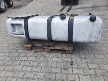 Mercedes MP4 zbiornik paliwa adble komplet uchwyty