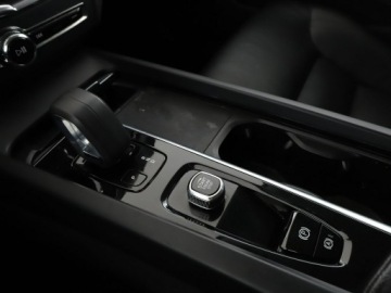 Volvo XC60 II 2021 Volvo XC 60 FV23% B4 (mHEV) automat skóra navi, zdjęcie 27