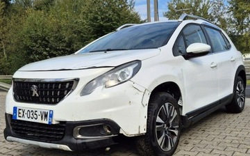 Peugeot 2008 I SUV Facelifting 1.2 PureTech 110KM 2018 Peugeot 2008 1.2 110KM Lifting Klimatronic Tempomat Nawigacja 1.2 Benzyna, zdjęcie 1