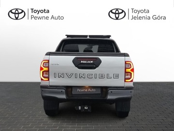 Toyota Hilux VIII Podwójna kabina Facelifting 2.8 D-4D 204KM 2023 Toyota Hilux 2.8 D-4D Double Cab Invincible Sport, zdjęcie 5