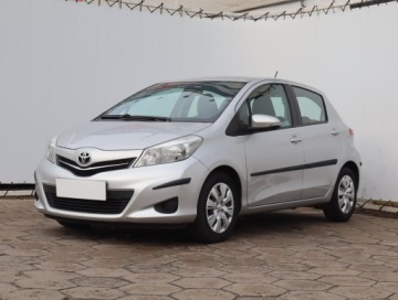 Toyota Yaris III Hatchback 5d 1.33 Dual VVT-i 99KM 2012 Toyota Yaris 1.33 Dual VVT-i, Salon Polska, zdjęcie 1