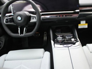 BMW Seria 5 G90-91 2026 BMW Seria 5 540d xDrive Sport Sedan 3.0 (303KM) 2026, zdjęcie 11