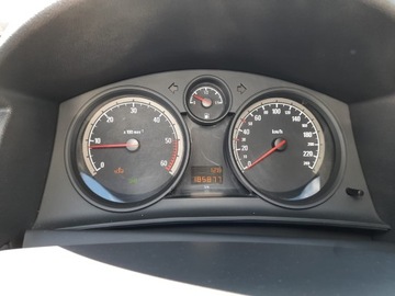 Opel Astra J Hatchback 5d 1.7 CDTI ECOTEC 110KM 2011 OPEL Astra 1.7 CDTi, I właściciel !!, zdjęcie 16