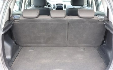 Kia Venga Mikrovan 1.4 CRDi WGT 75KM 2011 Kia Venga Nowe opony, Klmatyzacja, elektryczne szyby. Niskie spalanie. 1.4, zdjęcie 12