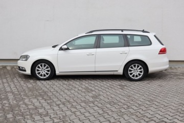 Volkswagen Passat B7 Variant 1.6 TDI CR DPF BlueMotion 105KM 2012 VW Passat 1.6 TDI, VAT 23%, Klima, Parktronic,ALU, zdjęcie 2