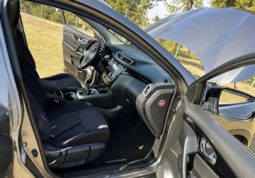 Nissan Qashqai II Crossover 1.5 dCi 110KM 2016 Nissan Qashqai kamera 360 PANORAMA wymieniony rozrzad i olej NAWIGACJA, be, zdjęcie 6
