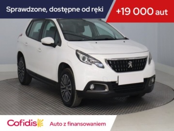 Peugeot 2008 I SUV Facelifting 1.2 PureTech 110KM 2018 Peugeot 2008 1.2 PureTech, Salon Polska, Navi