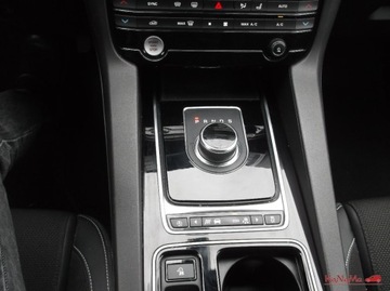 Jaguar F-Pace SUV 3.0 TDV6 300KM 2018 Jaguar F-Pace 3,0 D tylko 43t.km. R-SPORT 300KM kamera pdc 3.0 Diesel, zdjęcie 23