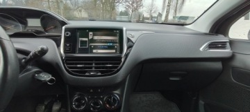 Peugeot 208 I Hatchback 3d 1.2 VTI 82KM 2014 Peugeot 208 Przebieg tylko 117 tysięcy, zdjęcie 9