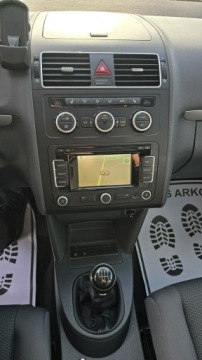 Volkswagen Touran II 1.6 TDI 105KM 2014 Volkswagen Touran Sewisowany 1.6 TDI, zdjęcie 22