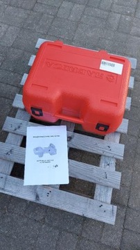 ENAR SC300 ЭЛЕКТРИЧЕСКИЙ НАСТЕННЫЙ ЭКРАН