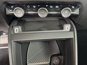 Citroen C4 IV 2025 Od ręki - Collection eDCT6 1.2 mHEV 145KM / Pakiet Zimowy, zdjęcie 5