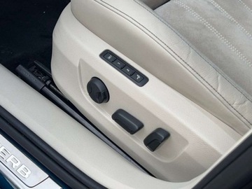 Skoda Superb III Kombi Facelifting 2.0 TDI SCR 150KM 2021 Skoda Superb 2.0TDI 150KM Style DSG SerwisASO Panorama Matrix Navi Hak FV23, zdjęcie 19