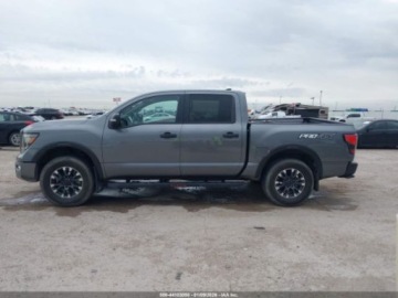 Nissan Titan 2024 Nissan Titan Pro-4x 2024 5.6 Benzyna 400KM, zdjęcie 2
