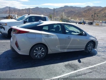 Toyota Prius IV 2021 Toyota Prius 2021 TOYOTA PRIUS PRIME LE 1.8 Hybryda Plug-in 95KM, zdjęcie 12