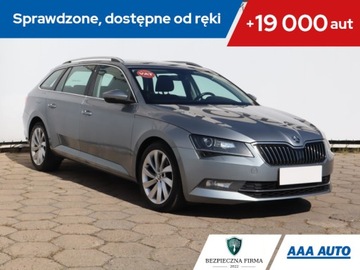 Skoda Superb III Kombi 2.0 TSI 220KM 2016 Skoda Superb 2.0 TSI, Salon Polska, Serwis ASO