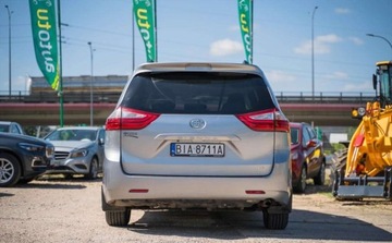 Toyota Sienna III 3.5 V6 266KM 2017 Toyota Sienna Toyota Sienna III 3.5 AUTOMAT 3.5 Benzyna 265KM, zdjęcie 6