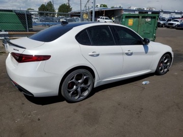 Alfa Romeo Giulia II Sedan 2.0 TBi 280KM 2019 Alfa Romeo Giulia 2019 ALFA ROMEO GIULIA TI 2.0 Benzyna 280KM, zdjęcie 3