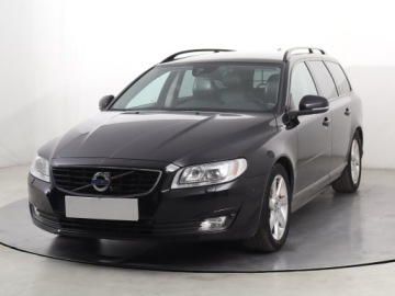 Volvo V70 III Kombi Facelifting 2.0 D4 DRIVE-E 181KM 2015 Volvo V70 D4, 178 KM, Automat, Skóra, Navi, Xenon, zdjęcie 1