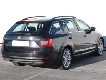 Skoda Octavia III Liftback Facelifting 2.0 TDI 150KM 2018 Skoda Octavia 2.0 TDI, Salon Polska, zdjęcie 4