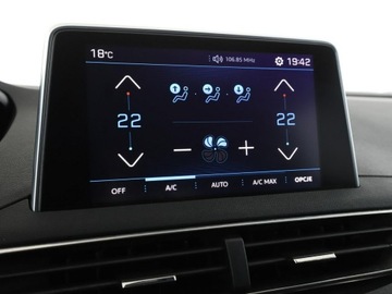 Peugeot 5008 II Crossover 1.6 BlueHDI 120KM 2017 Peugeot 3008 7os. Automat, zdjęcie 25