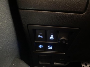 Toyota Hilux VIII Podwójna kabina Facelifting 2.8 D-4D 204KM 2023 Toyota Hilux 2.8 D-4D Double Cab GR Sport 4x4 Toyo, zdjęcie 18