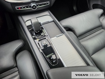 Volvo XC60 II 2023 Volvo XC 60 FV23 Plus Dark B4 B 197KM 360 ACC Harm, zdjęcie 29