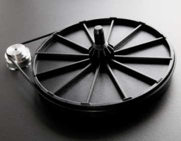 REGA PLANAR 1 P1 MATTE BLACK ПОВОРОТНЫЙ ПРОИГРЫВАТЕЛЬ СО ВСТАВКОЙ