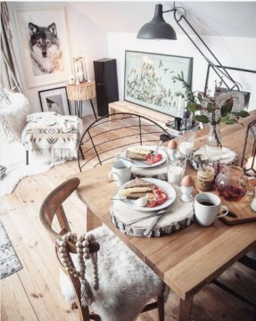 Срезы дерева, полированные деревянные диски 5-6 см.