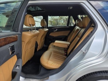 Mercedes Klasa E W212 Kombi 350 4MATIC 272KM 2011 MERCEDES E 350 4MATIC, V6 3.5l 272KM Przebieg: 194,588km Dokumentacja, zdjęcie 19