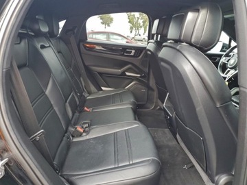 Porsche Cayenne III 2021 Porsche Cayenne Coupe 2021 3.0 Benzyna 335KM, zdjęcie 10