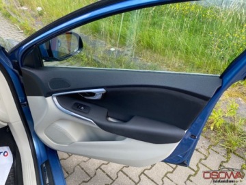 Volvo V40 II Cross Country D3 150KM 2015 Volvo V40 2.0d3 oryginaly silnik Volvo 5 cylindrow baz opcja panorama 1.r, zdjęcie 26