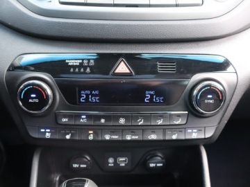 Hyundai Tucson III SUV 1.6 T-GDI 177KM 2018 Hyundai Tucson 1.6 T-GDI, Salon Polska, zdjęcie 12