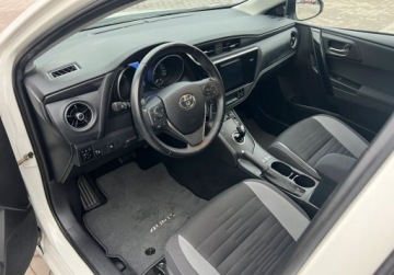 Toyota Auris II 2017 Toyota Auris 1.8 Hybryda Klimatyzacja Nawigacja Kamera 1.8 Hybryda 99KM, zdjęcie 5