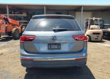 Volkswagen Tiguan II 2023 Volkswagen Tiguan 2023r., 2.0t Se, 2L, od ubezpieczalni 2.0 Benzyna 187KM, zdjęcie 5