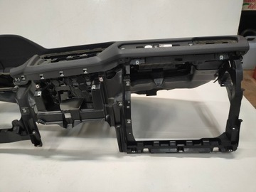 TIGUAN II 5NA 16- КОНСОЛЬ ПРИБОРНОЙ ПАНЕЛИ КОКПИТ 5NB857181B