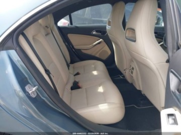 Mercedes CLA C117 2014 Mercedes-Benz CLA 250 2014 2.0 Benzyna 208KM, zdjęcie 7
