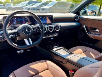 Mercedes Klasa A W177/V177 Hatchback Facelifting 2.0 220 190KM 2025 A Klasa 220 4-Matic AMG Line 2.0 (190KM) 2025, zdjęcie 6