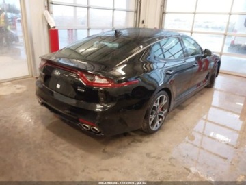 Kia Stinger Liftback 3.3 T-GDi 366KM 2018 Kia Stinger Gt2 2018 3.3 Benzyna 365KM, zdjęcie 5