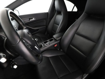 Mercedes CLA C117 Coupe 1.6 200 156KM 2014 Mercedes CLA 200 skóra navi klima full LED kamera, zdjęcie 12