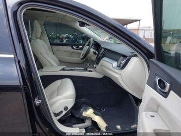 Volvo XC60 II 2020 Volvo XC 60 2020r, T6 Momentum, 2.0L, 4x4 2.0 Benzyna 330KM, zdjęcie 5