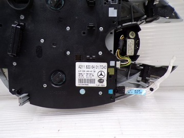 LAMPA OSVĚTLENÍ INTERIÉR MERCEDES W211 2118206401