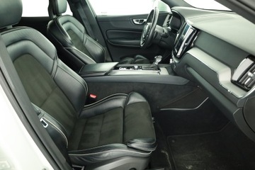Volvo XC60 II Crossover D5 235KM 2017 Volvo XC60 D5 AWD, Salon Polska, Serwis ASO, zdjęcie 8