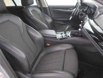 BMW Seria 5 F10-F11 Touring Facelifting 520d 190KM 2017 BMW 5 520d xDrive, Salon Polska, Serwis ASO, zdjęcie 8