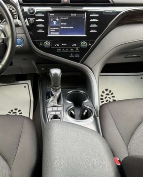 Toyota Camry IX Sedan 2.5 Hybrid Dynamic Force 218KM 2020 Toyota Camry Salon Polska, Serwis ASO, Gwarancja 2.5 Hybryda 218KM, zdjęcie 7